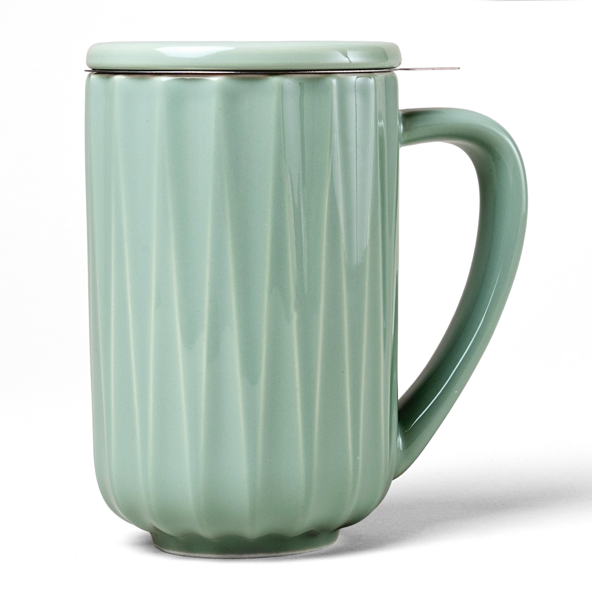 Green Nordic Mug with a textured pattern and matching lid.